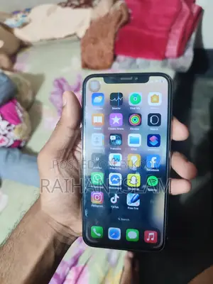 Apple iPhone X . (Used)
