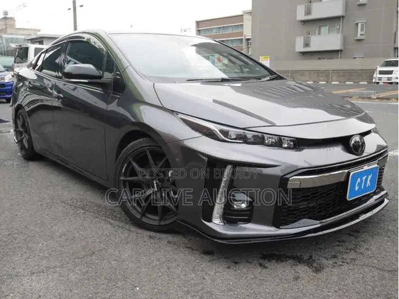 Toyota Prius Hybrid S GR plugin 2021