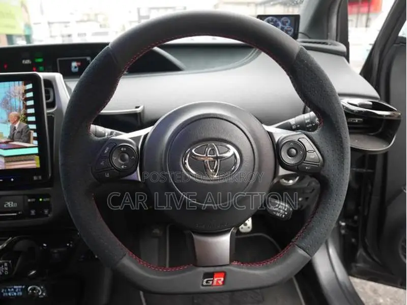 Toyota Prius Hybrid S GR plugin 2021