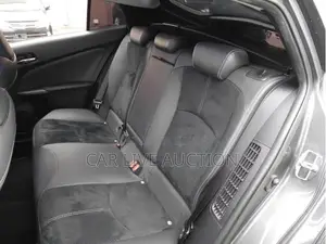 Toyota Prius Hybrid S GR plugin 2021