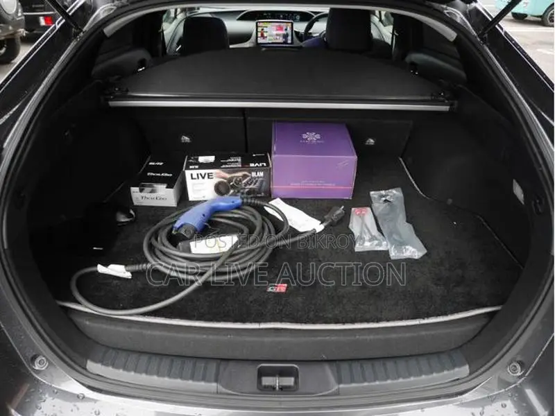 Toyota Prius Hybrid S GR plugin 2021