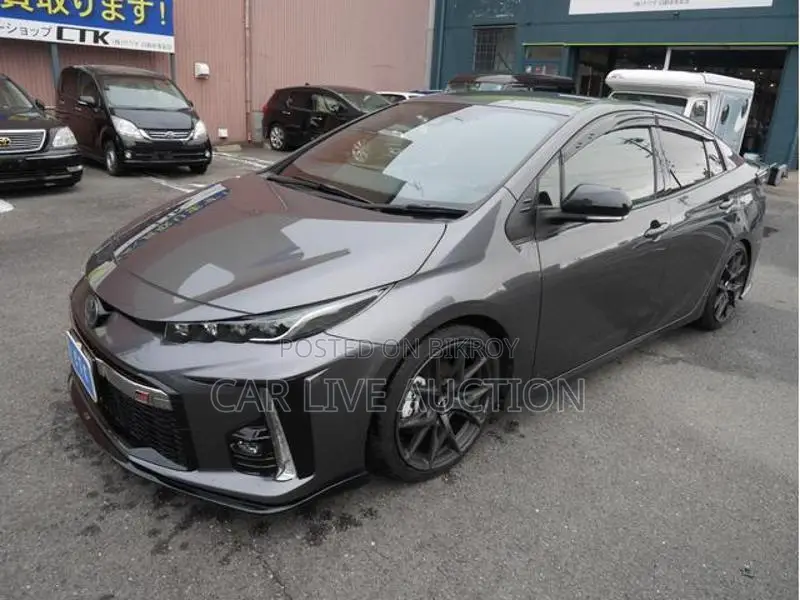Toyota Prius Hybrid S GR plugin 2021