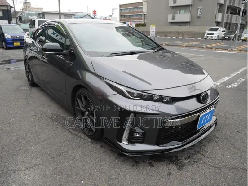 Toyota Prius Hybrid S GR plugin 2021