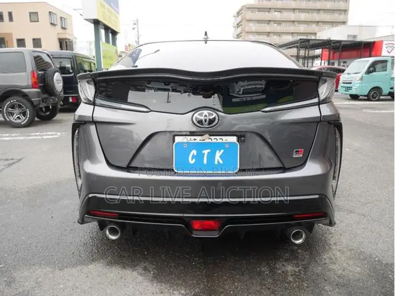 Toyota Prius Hybrid S GR plugin 2021
