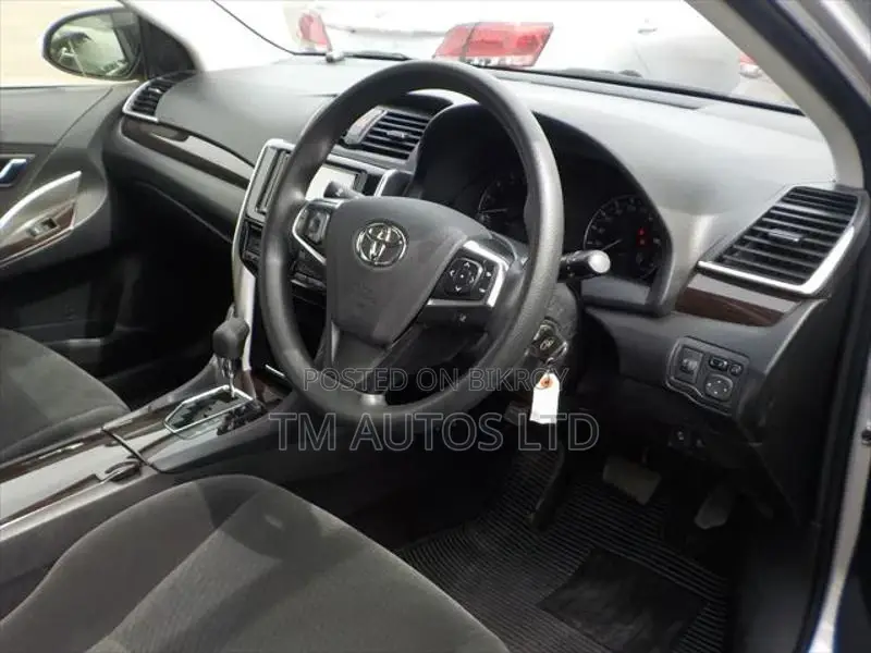 Toyota Premio F PKG 4.0 SILVER 2020