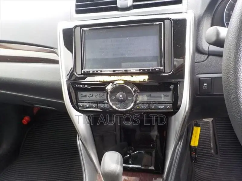 Toyota Premio F PKG 4.0 SILVER 2020