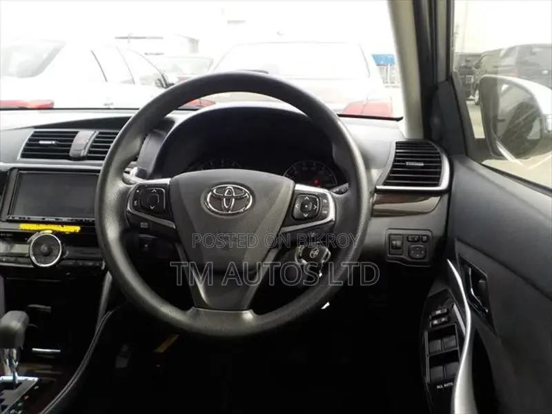 Toyota Premio F PKG 4.0 SILVER 2020
