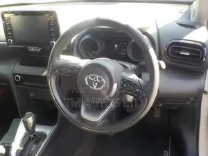 Toyota Yaris Cross G PKG PEARL/BLACK 2021