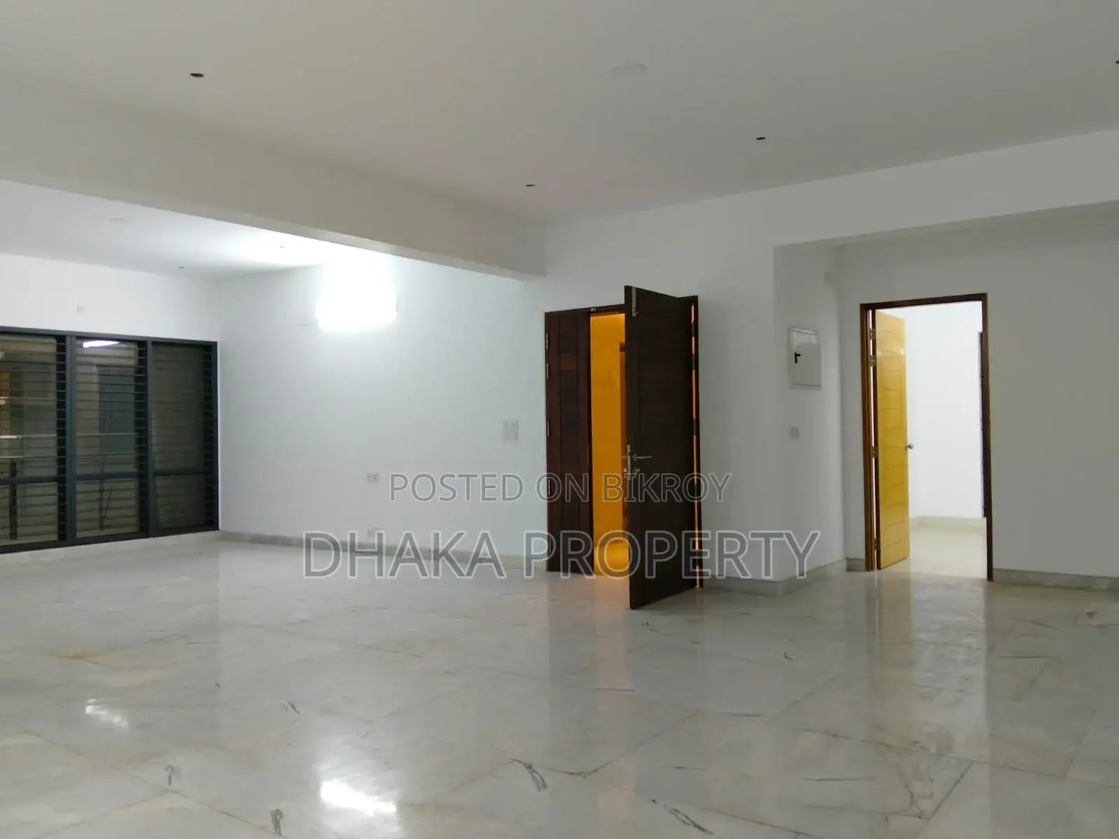 ৪০০০ বর্গফুট, ৪ বেডরুমের ব্র্যান্ড নিউ সিঙ্গেল ইউনিট অ্যাপার্টমেন্ট বারিধারা ডিপ্লোম্যাটিক জোনে ভাড়ার জন্য।