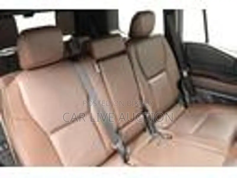 Toyota Land Cruiser Prado 250 VX 2024