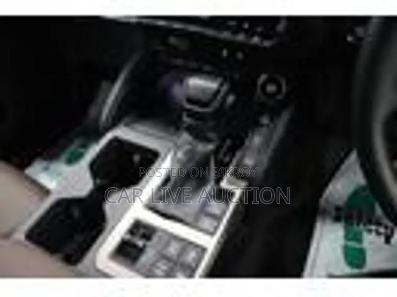 Toyota Land Cruiser Prado 250 VX 2024