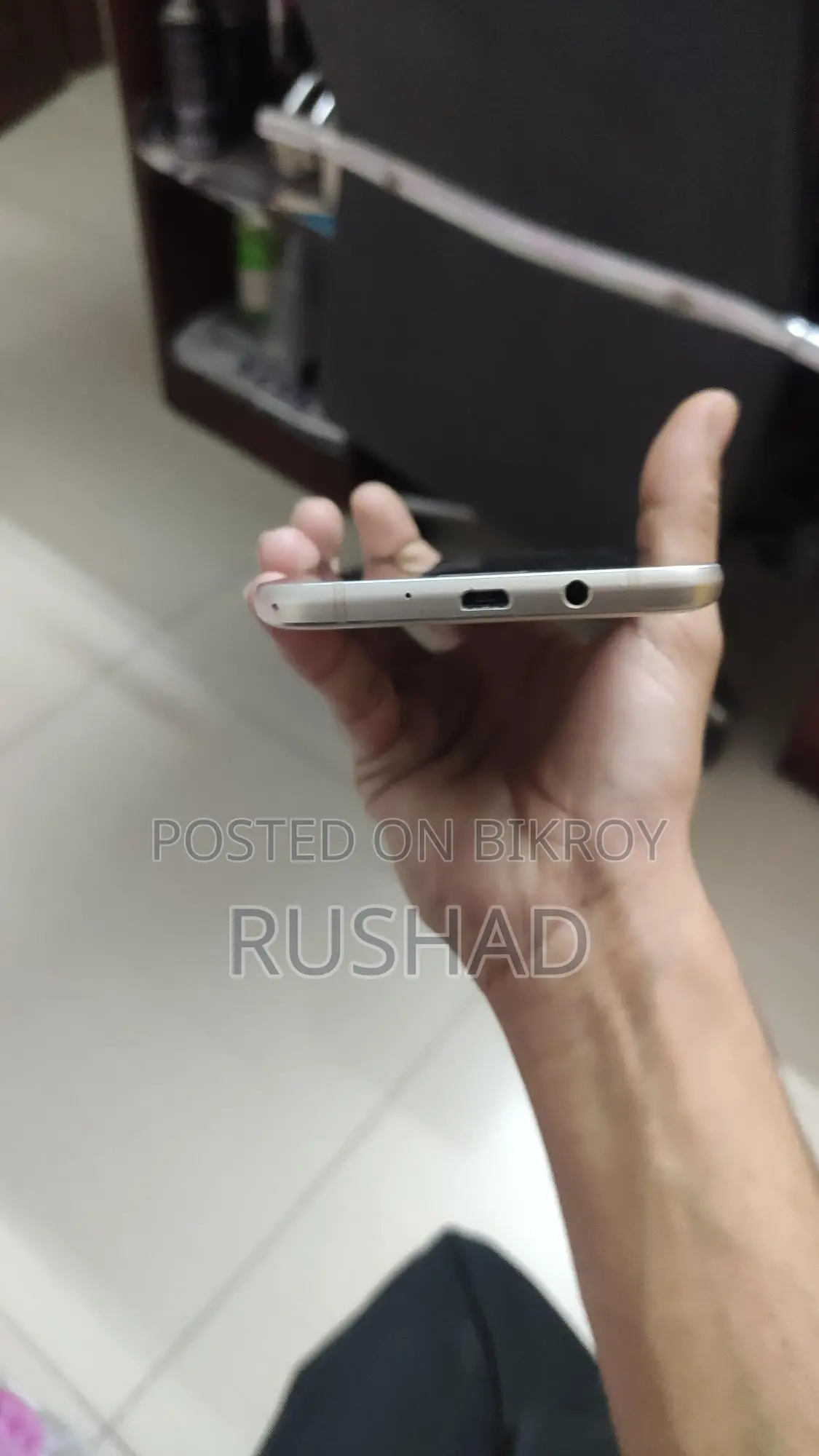 Samsung Galaxy J7, (Used)
