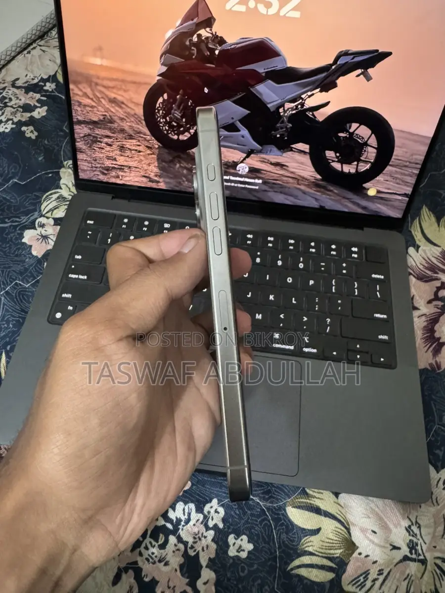 Apple iPhone 16 Pro Max (Used)