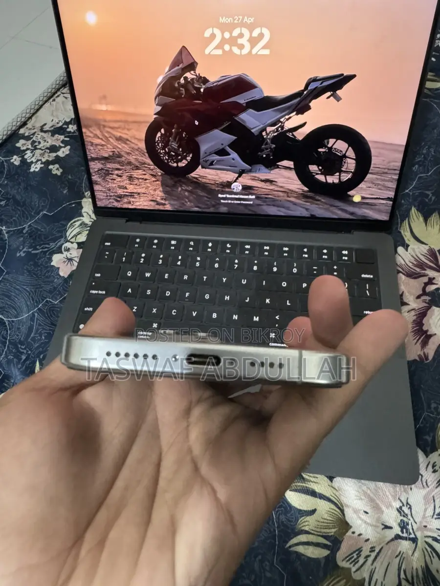 Apple iPhone 16 Pro Max (Used)