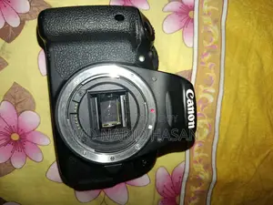 Body Canon 700 D