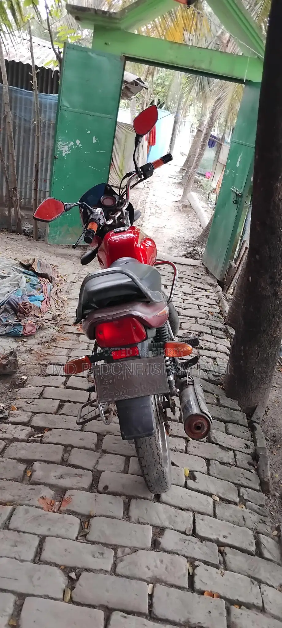 Bajaj CT 100 2015
