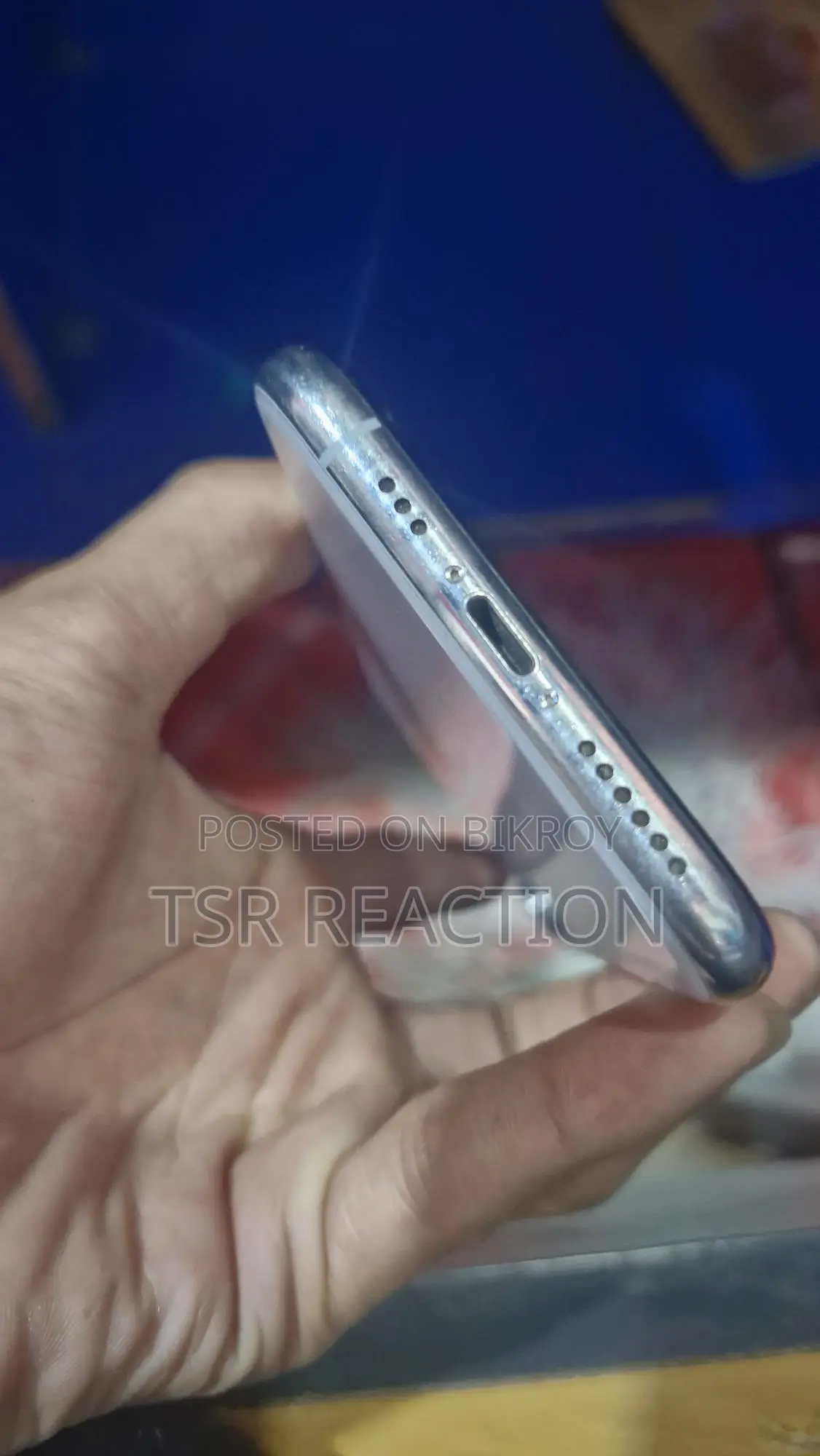 Apple iPhone XS . (Used)