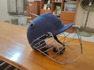 ক্রিকেট এর হেলমেট