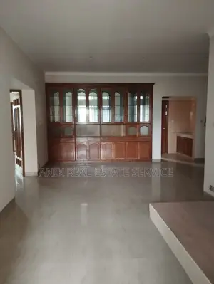 গুলশান ২-এ ২৫০০ বর্গফুটের অফিস স্পেস ভাড়া