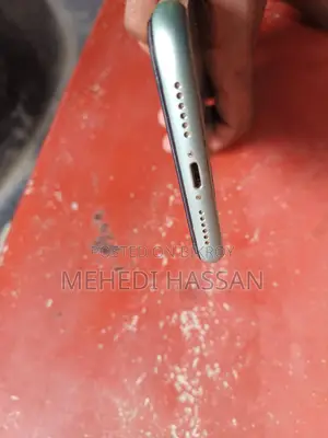 Apple iPhone 11 (Used)
