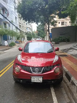 Nissan Juke 2011 Red