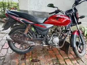 Bajaj Platina 100 . 2026