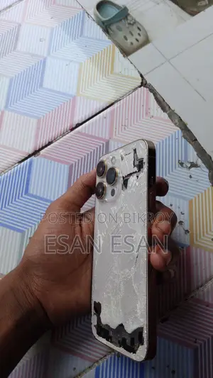 Apple iPhone 13 Pro . (Used)