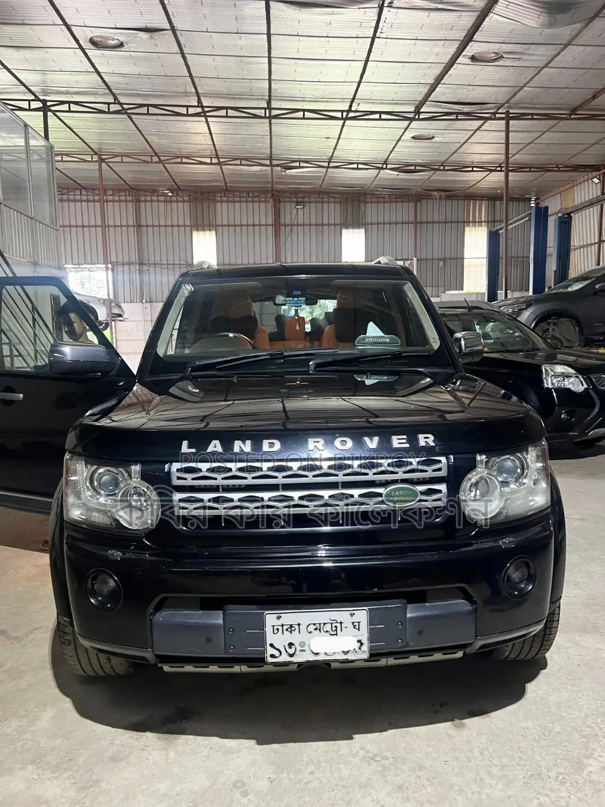 Land Rover Discovery Black 2010