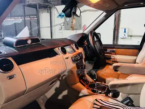 Land Rover Discovery Black 2010