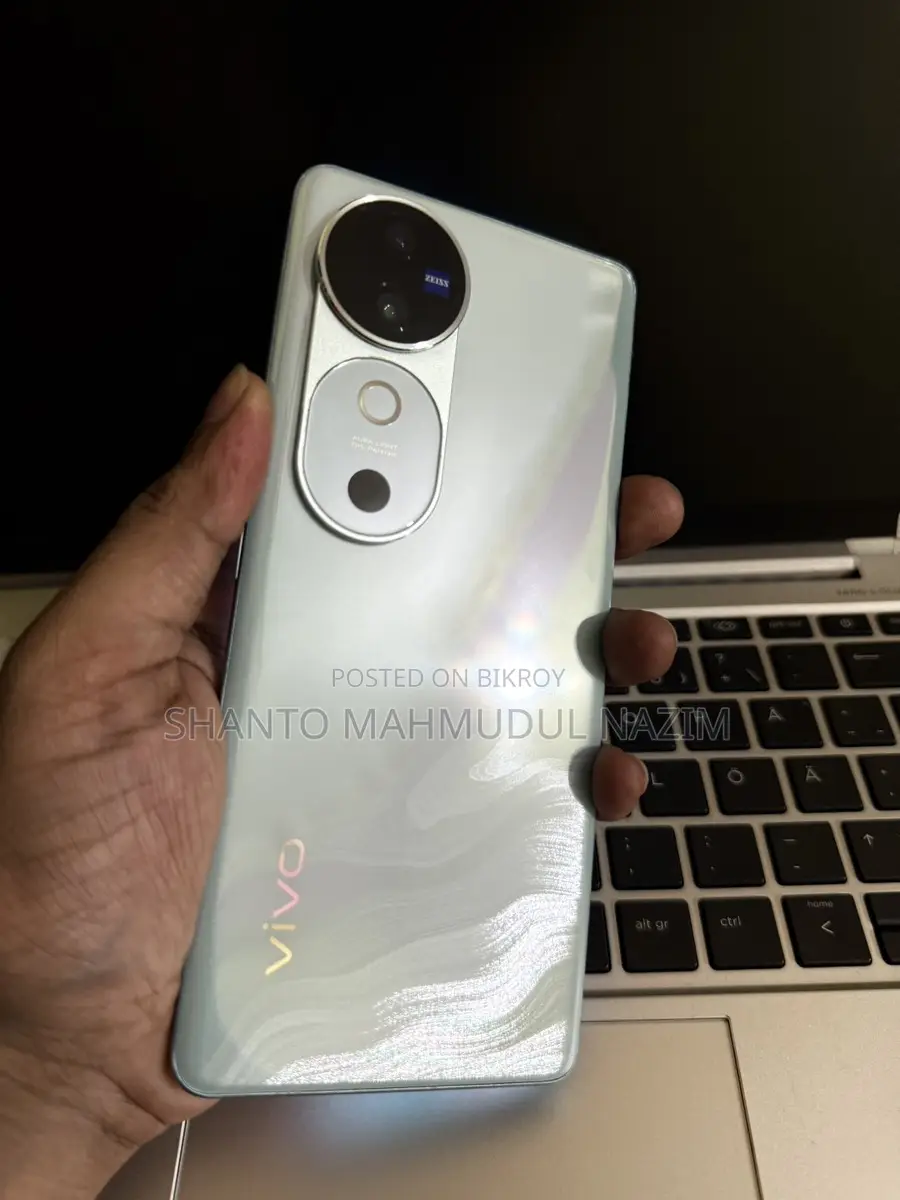 Vivo V40 8/128 GB (Used)
