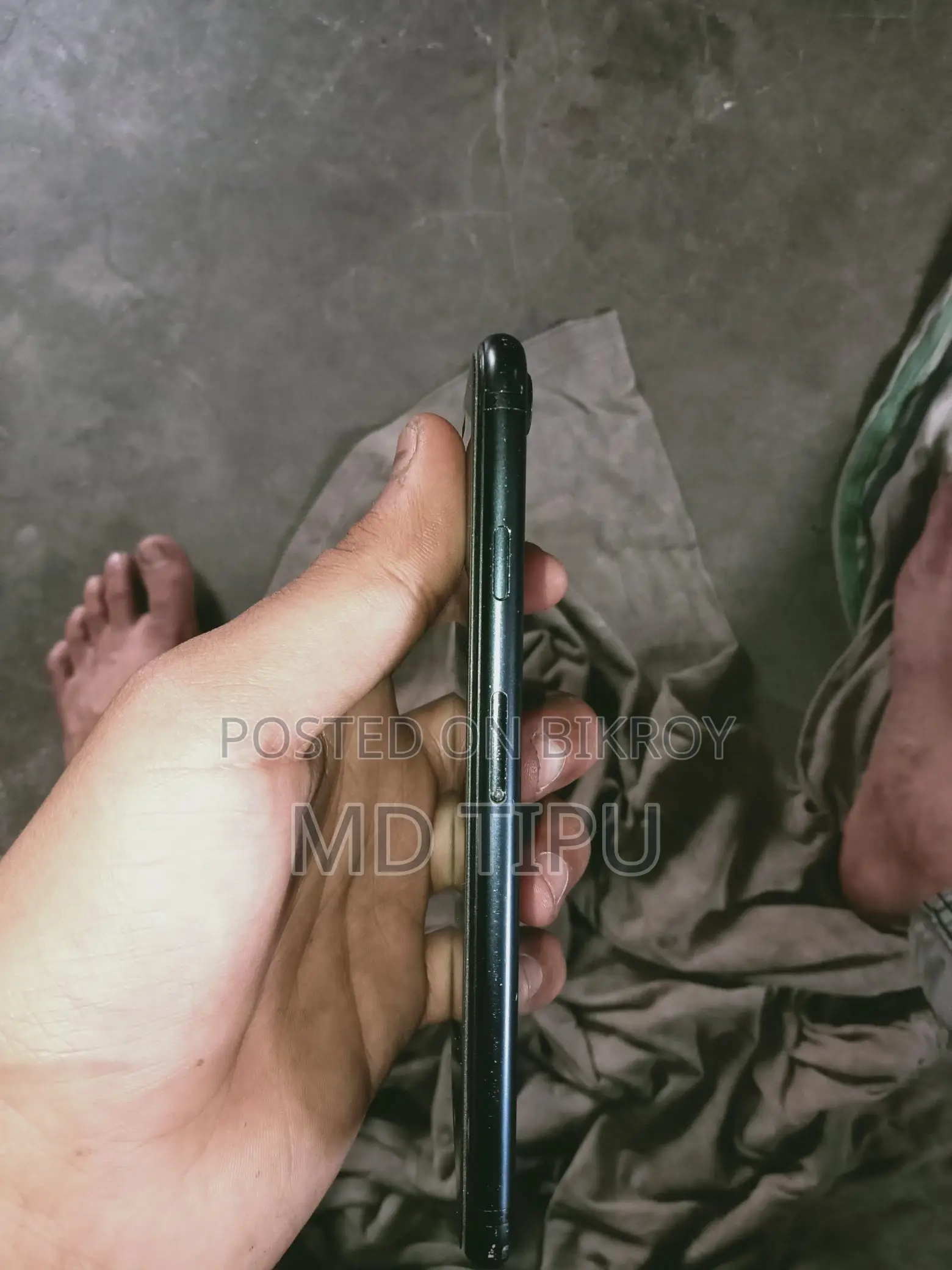 Apple iPhone 7 (Used)