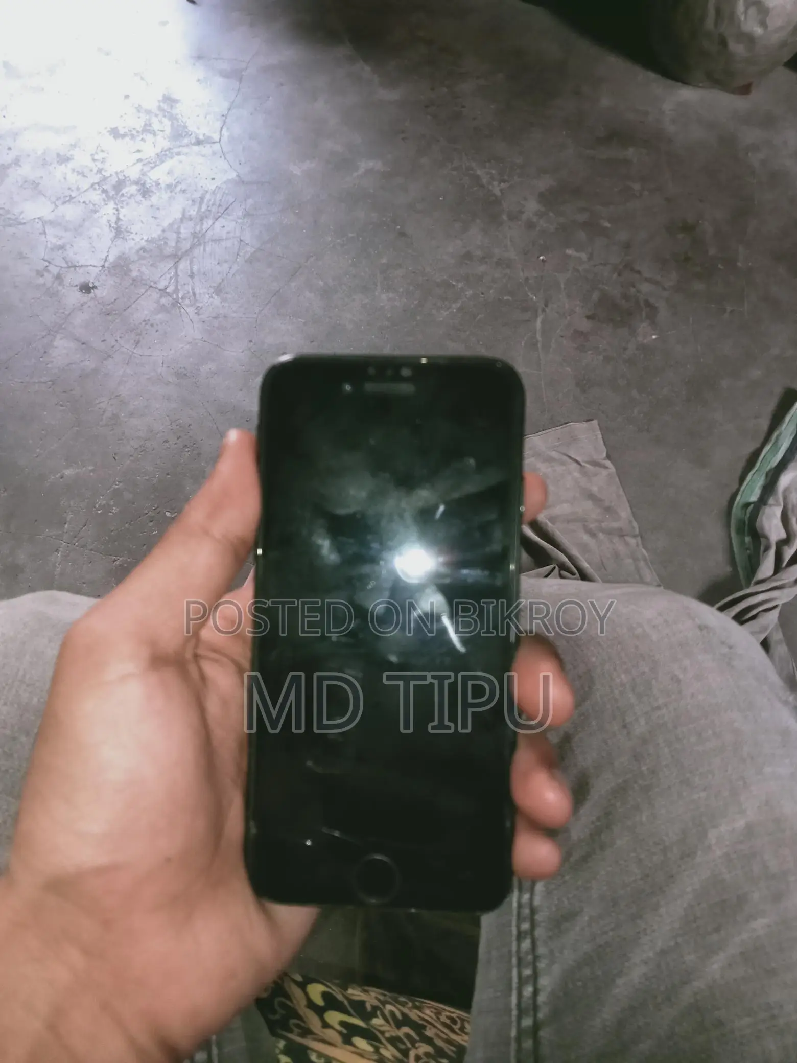 Apple iPhone 7 (Used)