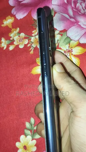 Samsung Galaxy S20 FE (Used)