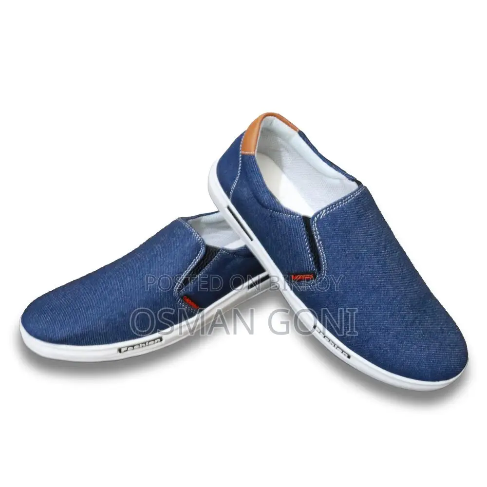 Fashionable Blue and Black Winter Canvas