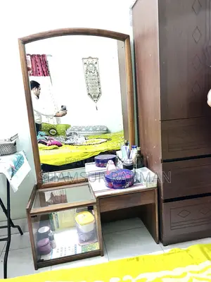 সেগুন কাঠের ড্রেসিং টেবিল ১০০% ওকে