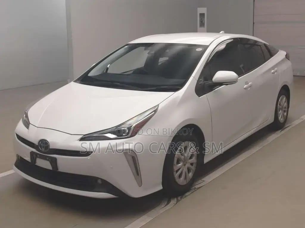Toyota Prius S Safety Plus Pearl 2021