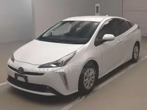 Toyota Prius S Safety Plus Pearl 2021