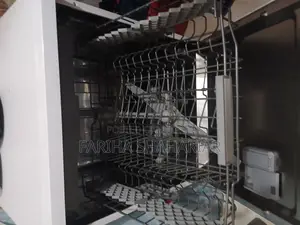 Dishwasher looks brand new.