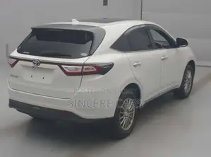 Toyota Harrier premium Sunroof 2020