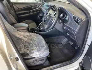 Toyota Harrier premium Sunroof 2020