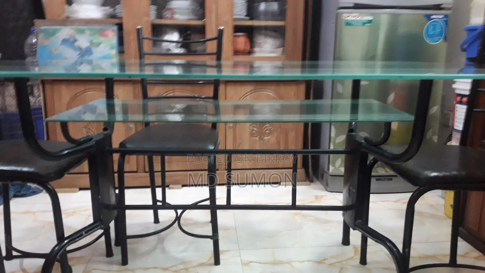 ডাইনিং টেবিল ও চেয়ার