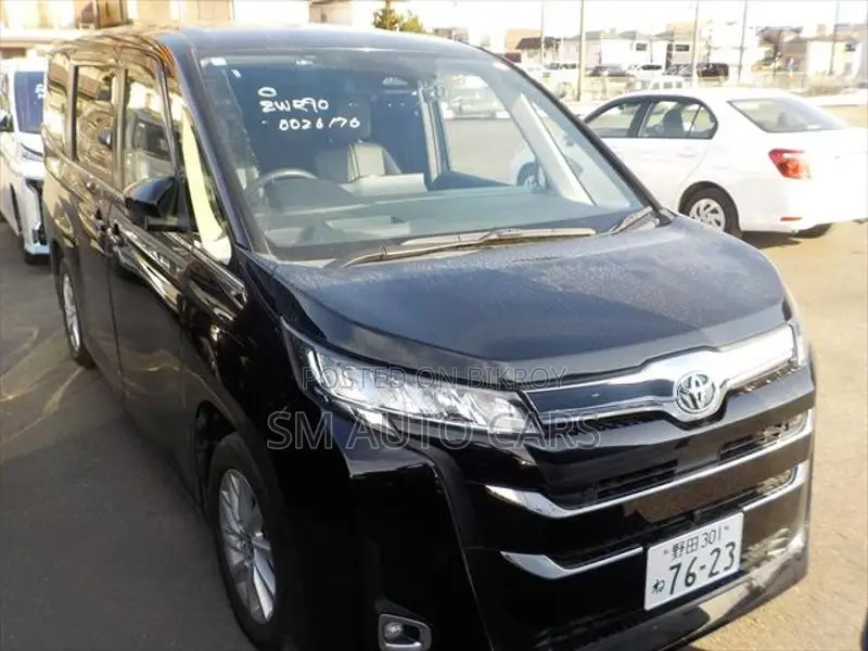 Toyota Noah Z Black 4.5 Point 2022