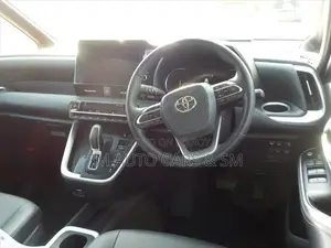 Toyota Noah Z Black 4.5 Point 2022