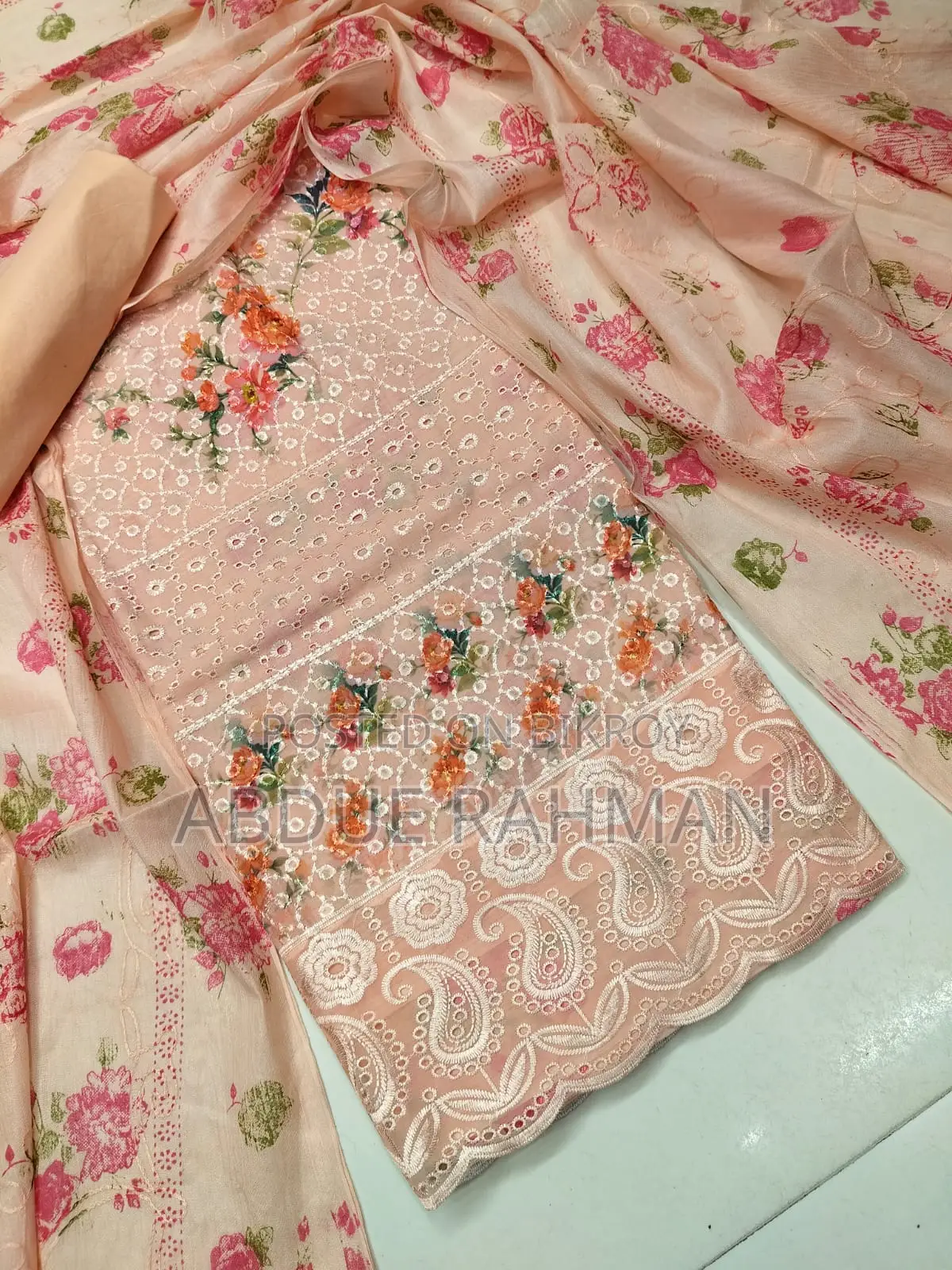 থ্রি-পিস ফুল বডি চিকেন কারি কাজ করা