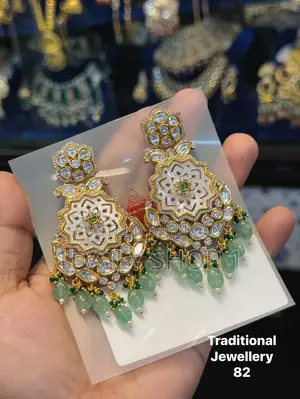 নারীদের জন্য জুয়েলারি সেট