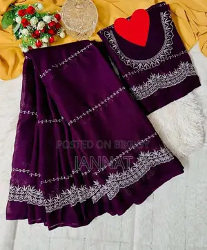 সফট জর্জেট এমব্রয়ডারি শাড়ি ব্লাউজ পিস সহ