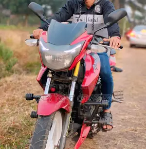 TVS APACHE RTR 150 2016