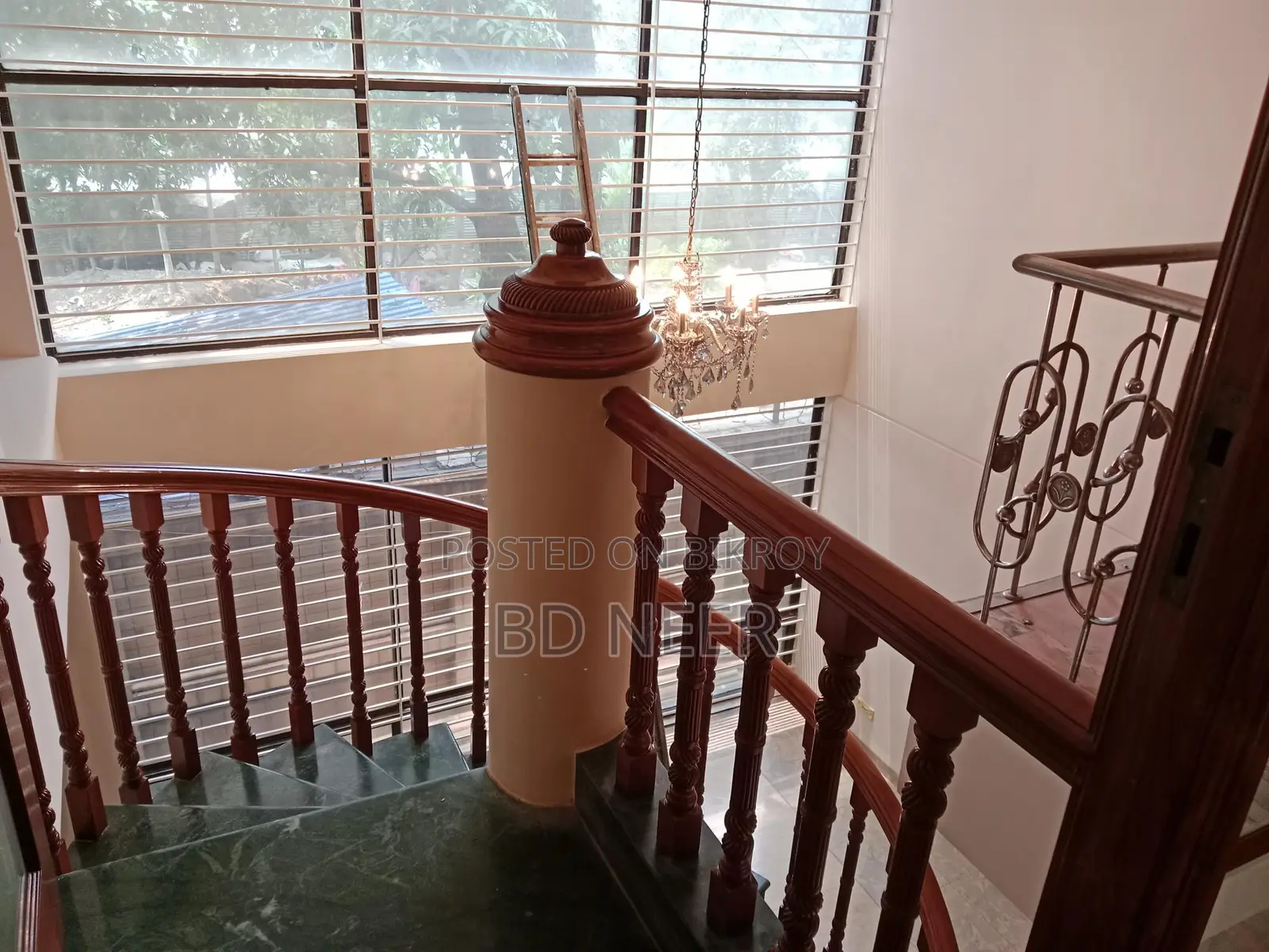 excellent Duplex semi furnish 4 Bed room apt rent in Gulshan