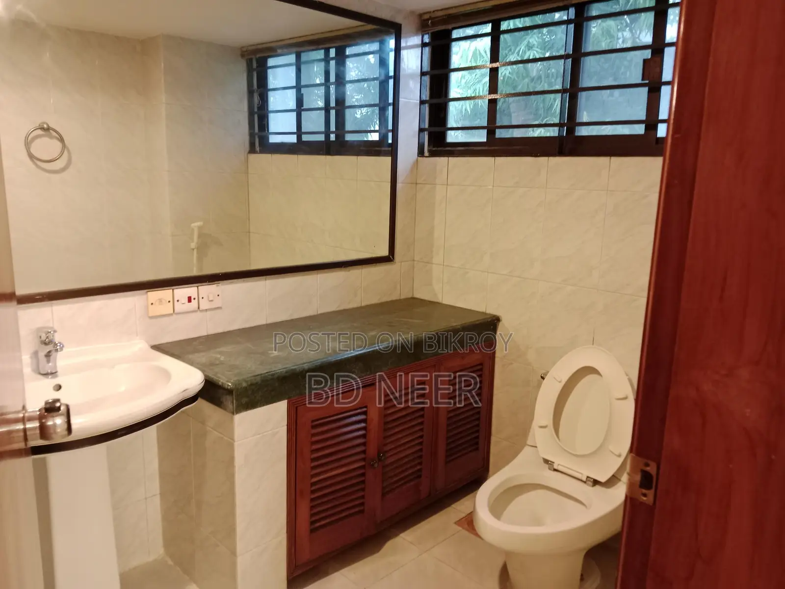 excellent Duplex semi furnish 4 Bed room apt rent in Gulshan