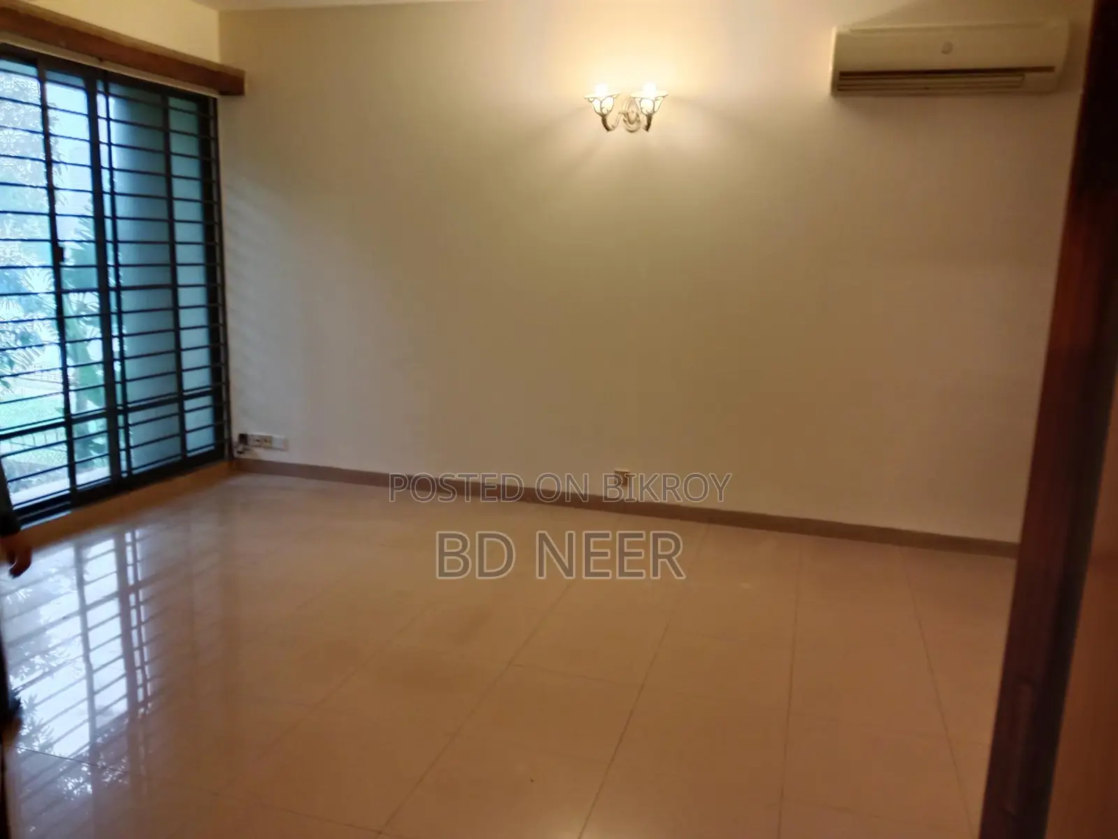 excellent Duplex semi furnish 4 Bed room apt rent in Gulshan